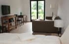 Gartenzimmer mit Ecksofa