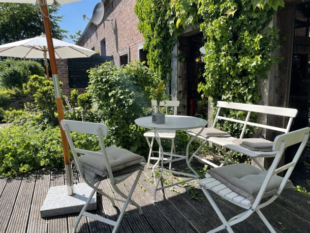 Sonnengenuss im Hofcafe