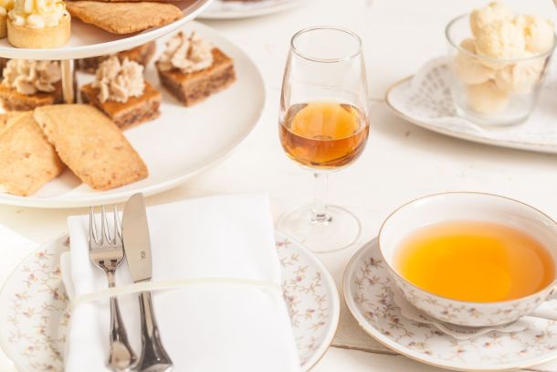 klassische englische Teatime auf dem Lindenhof
