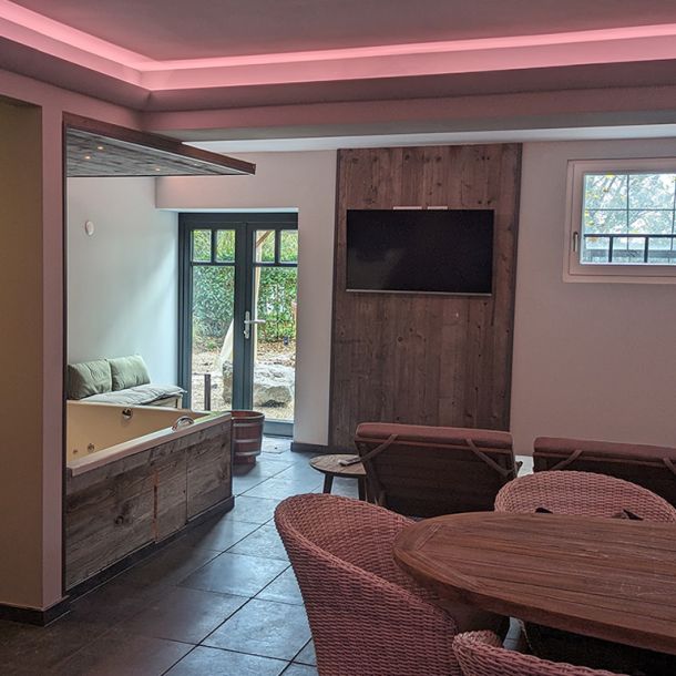 Lindenhof MEIN SPA mit Whirlpool, Fußbad, Relax-Bereich und Sauna